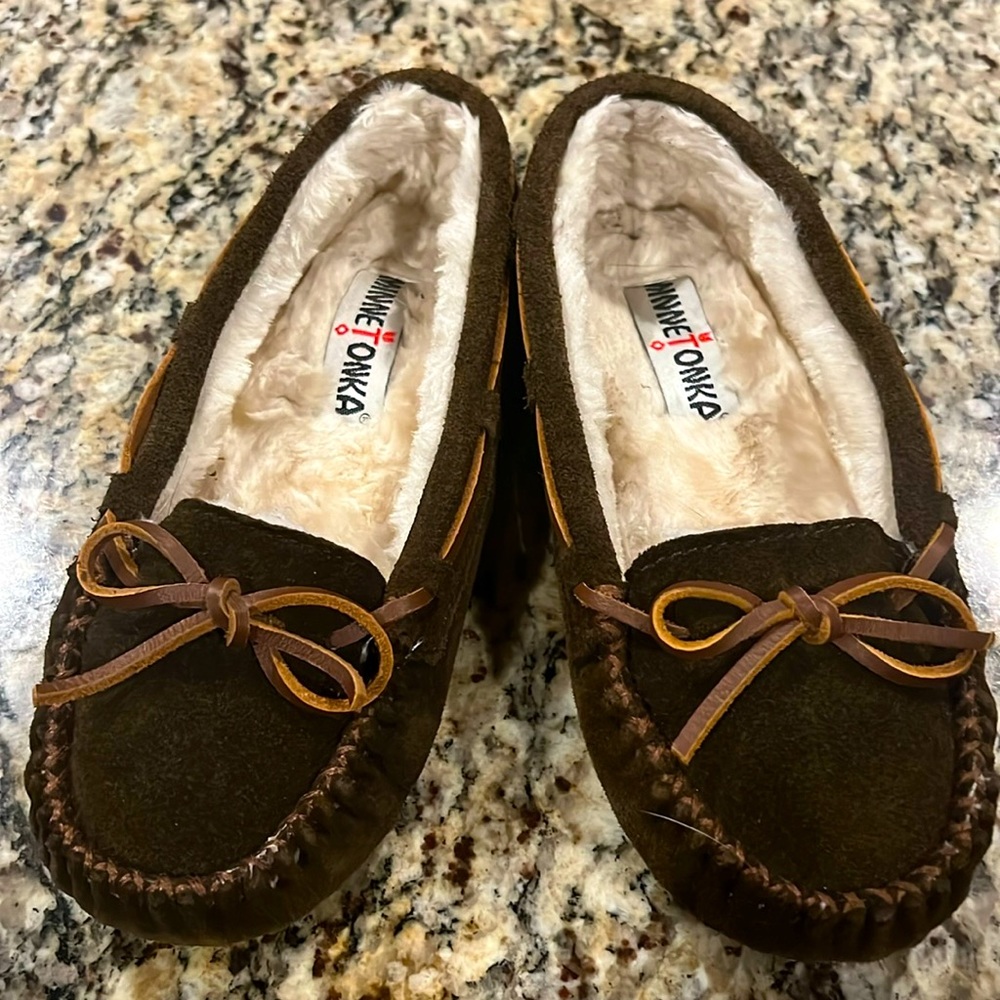 Minnetonka Moccasins Size 5